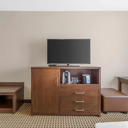 Best Western Plus Hinton Inn & Suites Exterior photo