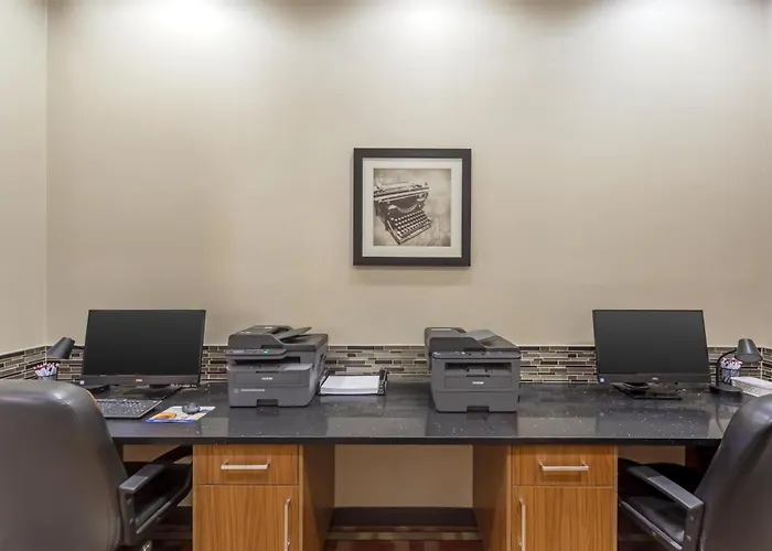 Best Western Plus Hinton Inn & Suites