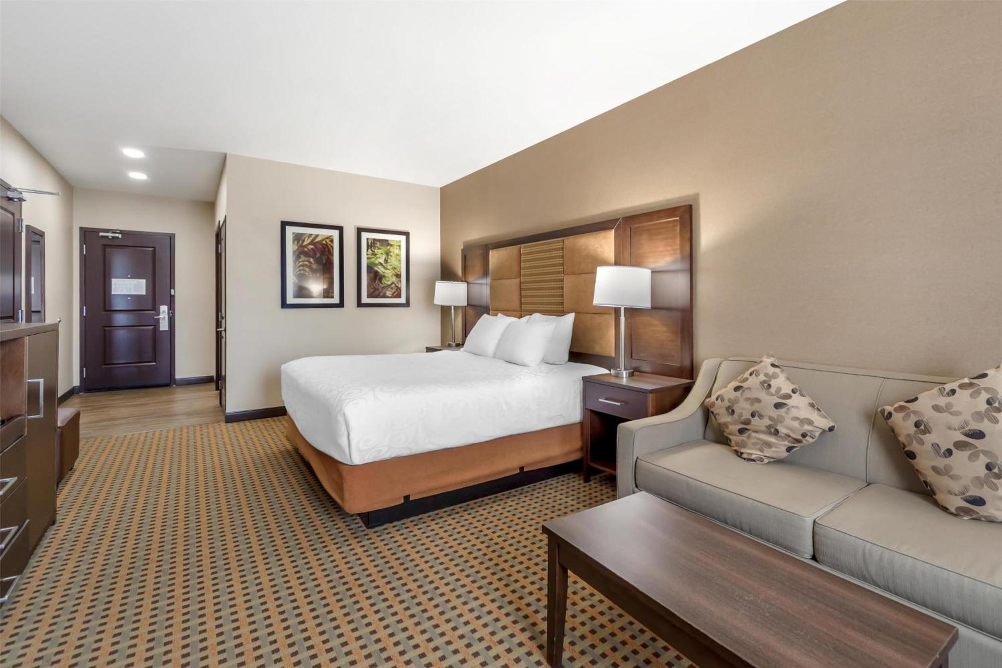 Western & Hotel