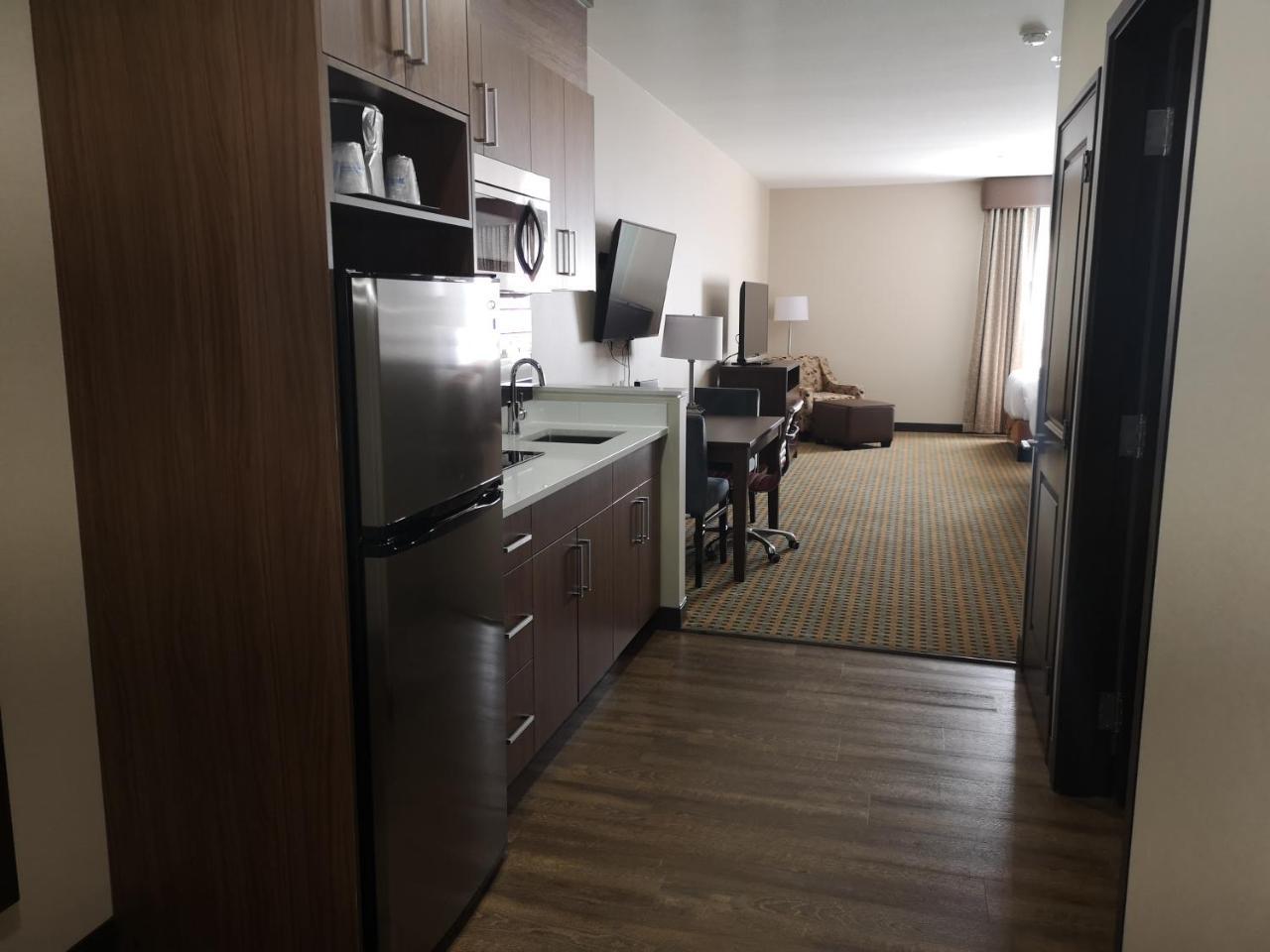 Western & Hotel Hinton